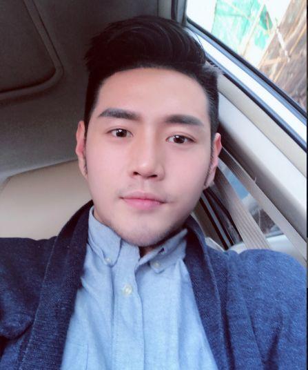 小哥哥撞上娱乐圈吃瓜